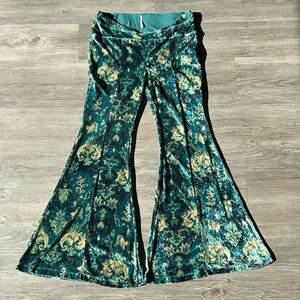 Free People Hold Me Closer Velvet Bell Bottoms size M